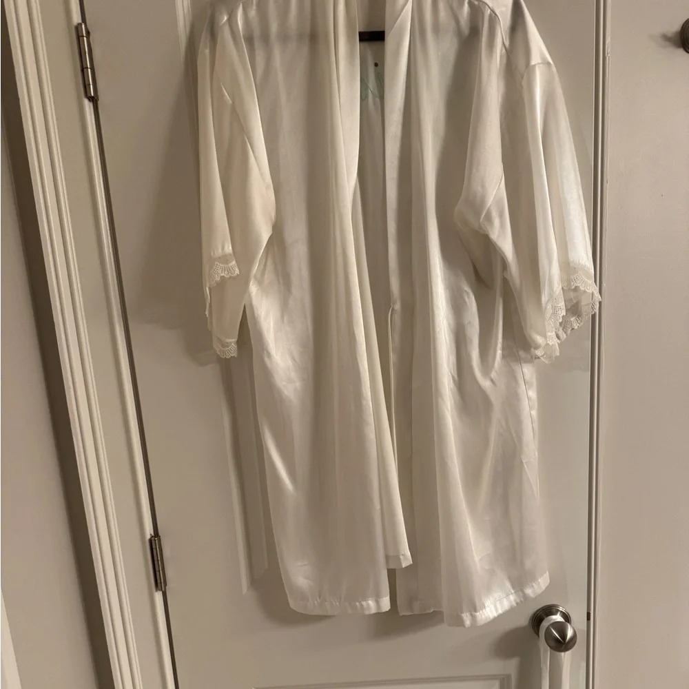 Bride Robe - Picture 2 of 2